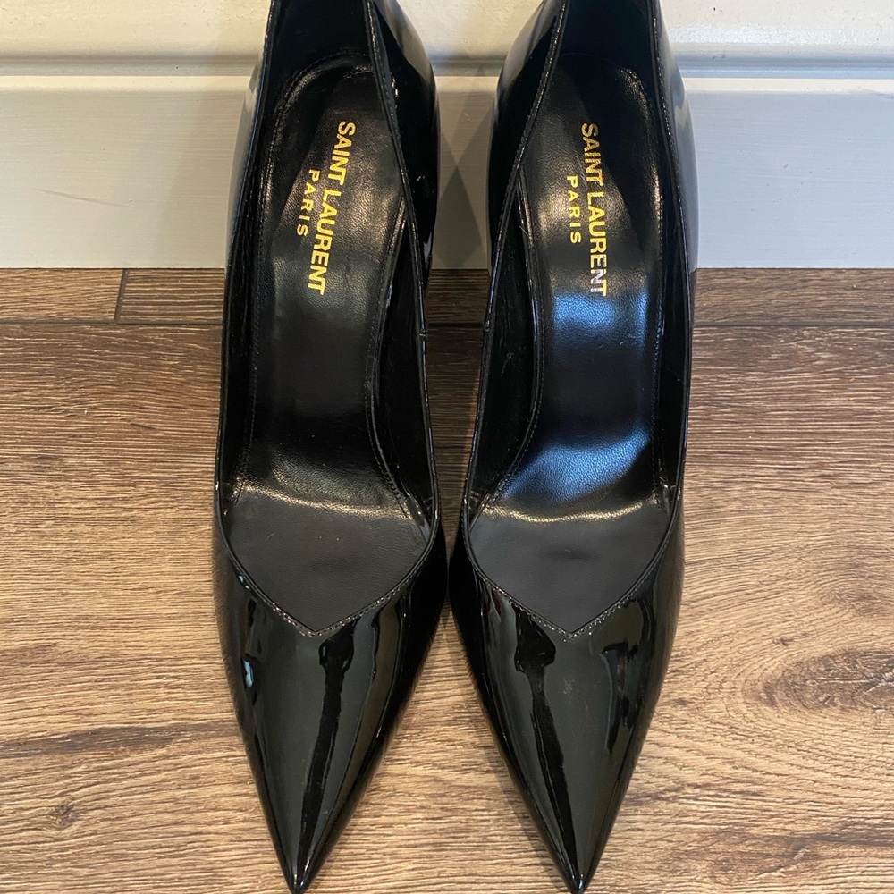 Saint Laurent Women's Black Pumps